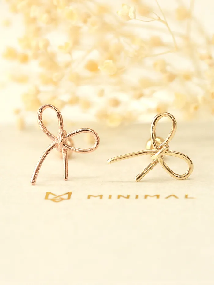 MinimalBijoux Earrings 14K Gold Ribbon Cartilage Earring 20G18G